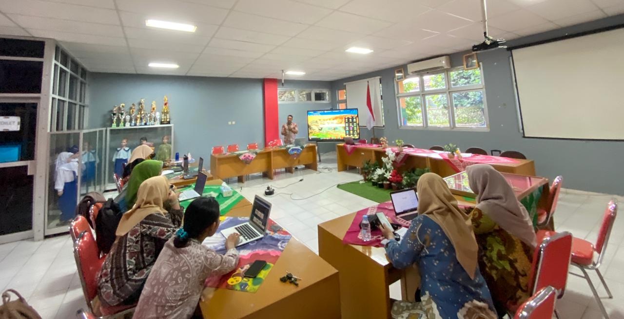 Bimtek Digitalisasi Pembelajaran PAUD di TK Negeri Model Sleman: Pemanfaatan AI untuk Pembelajaran yang Lebih Bermakna dan Menggembirakan